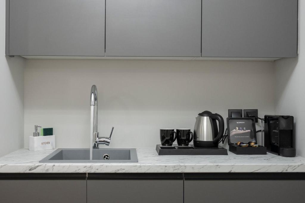 Ethereal Athεns - 18