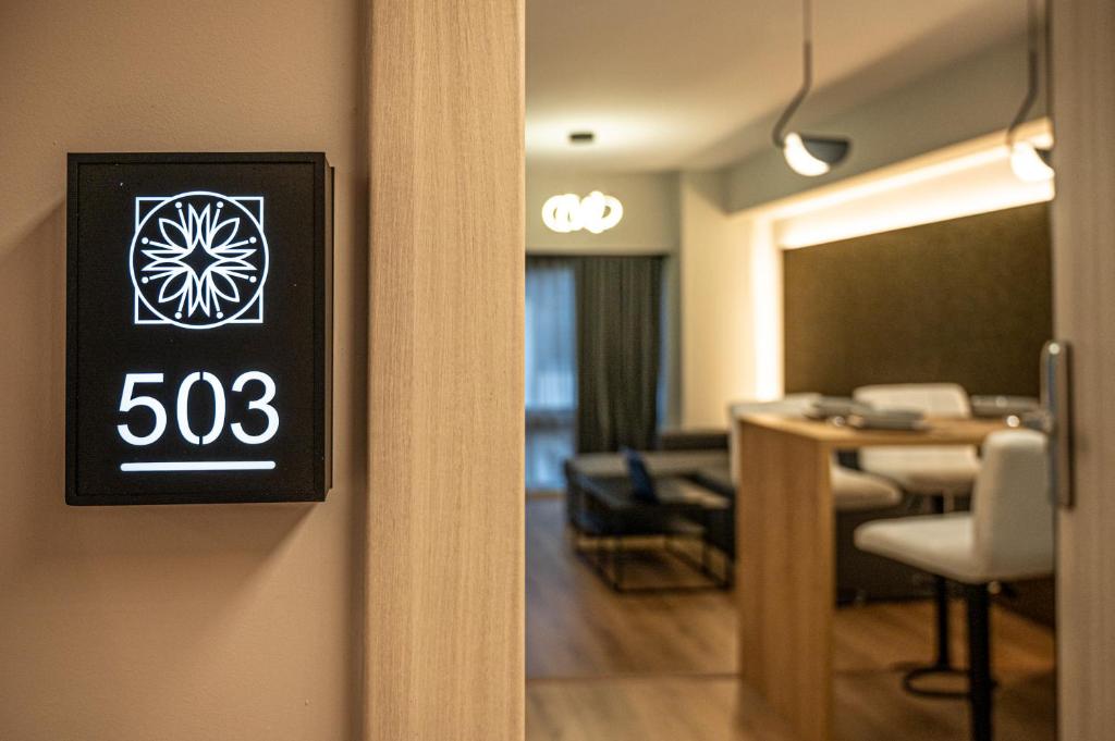 Ethereal Athεns - 15