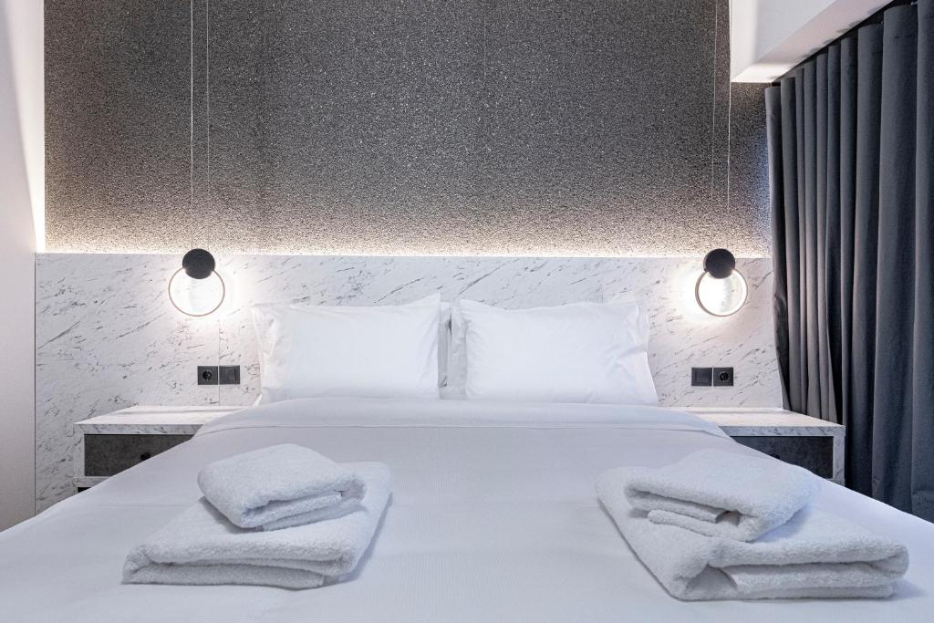 Ethereal Athεns - 10