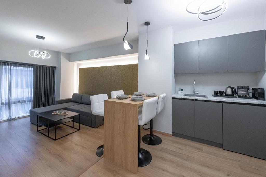 Ethereal Athεns - 14