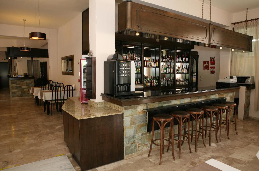 Lounge nebo bar v ubytování Kalives Resort
