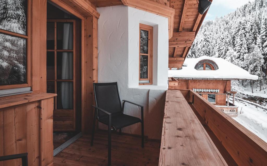 Obiekt La Tombola Appartements zimą