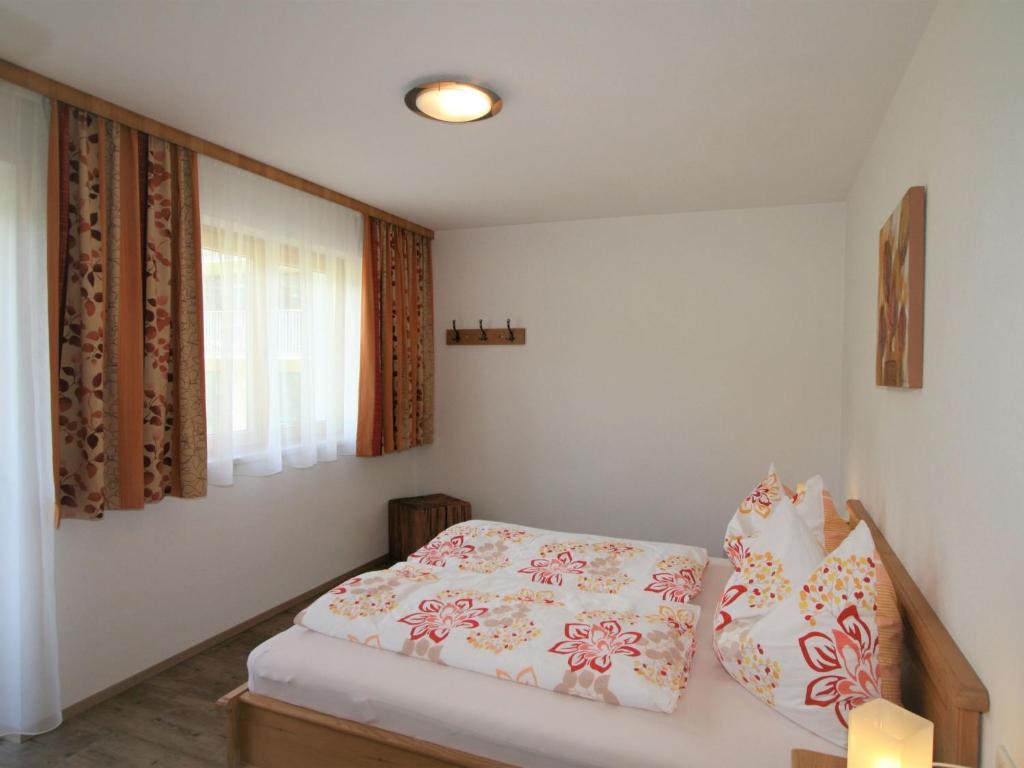 Postel nebo postele na pokoji v ubytování Apartment Christian by Interhome
