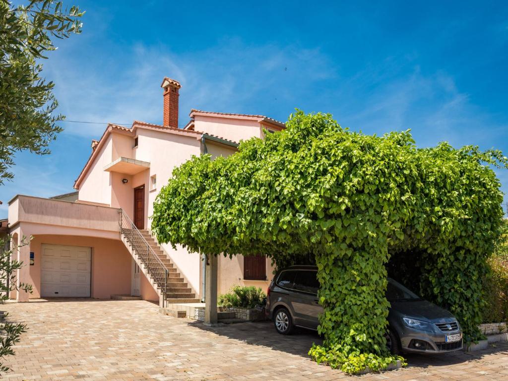 Imagen de la galería de Apartment Giuliano-1 by Interhome, en Frata