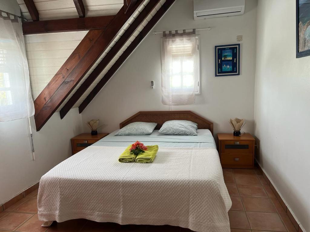 A bed or beds in a room at Villa vall&eacute;e d Or