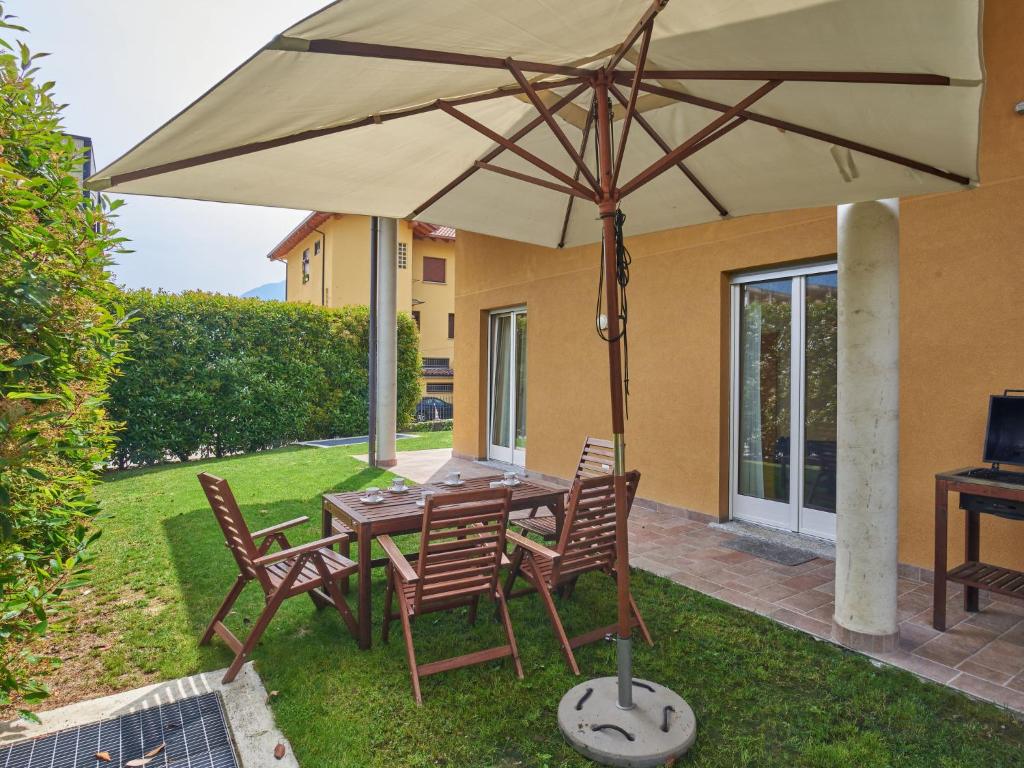 Zahrada ubytování Holiday Home Gamma by Interhome