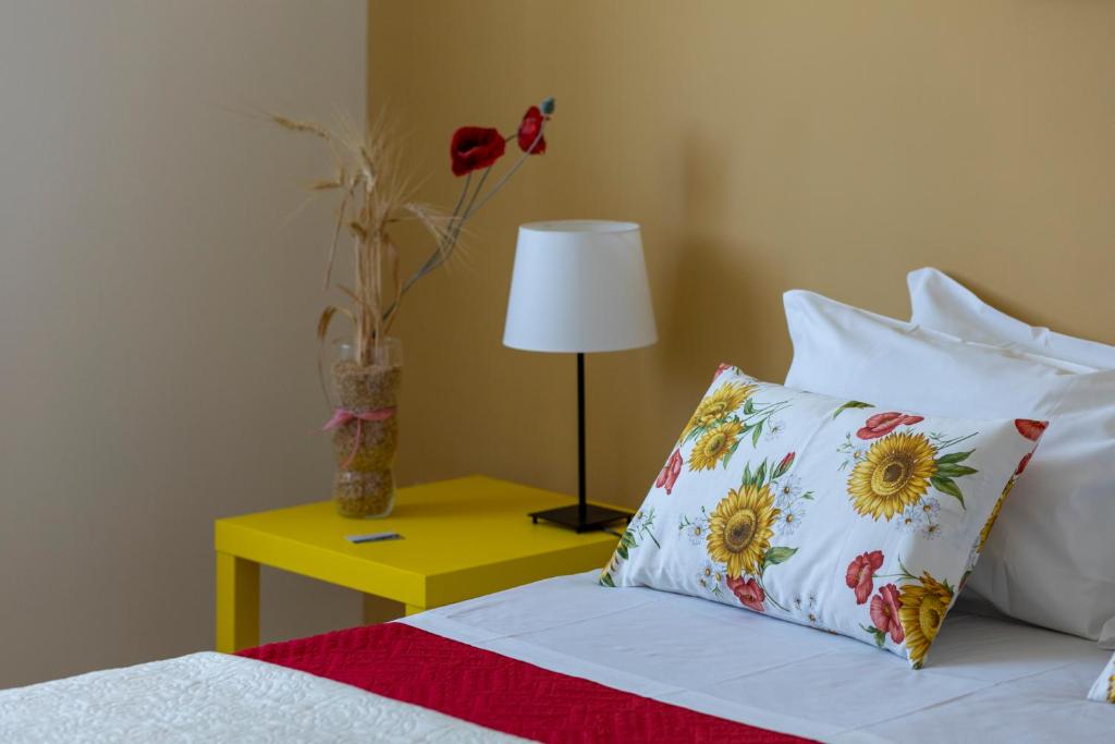 LA CASA DI MAMMA 'NTO - Large Double Or Twin Room
