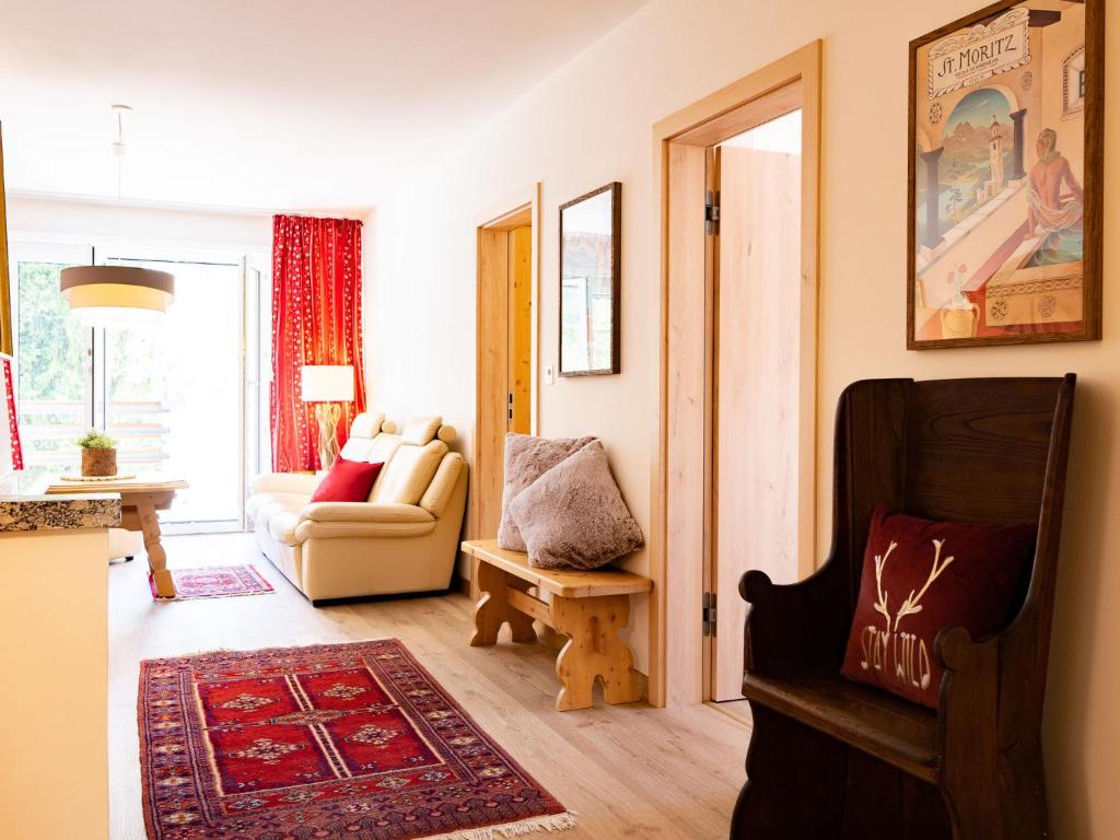 Posezení v ubytování Apartment Chesa Derby 27 by Interhome