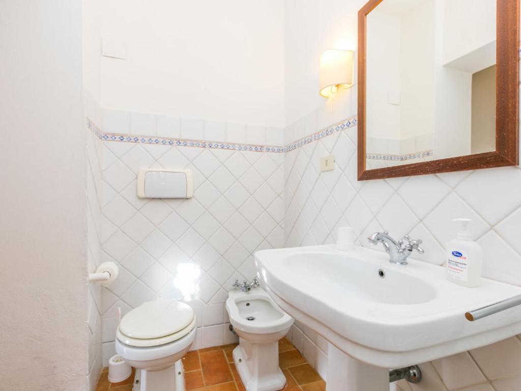 Łazienka w obiekcie Holiday Home Appartamento Piccolo by Interhome