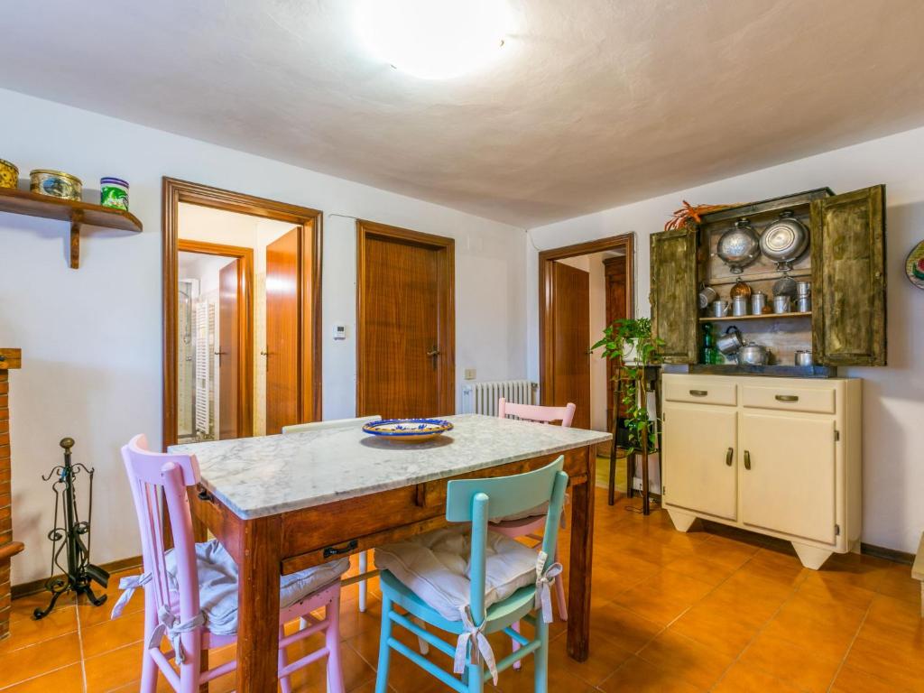 Kuchnia lub aneks kuchenny w obiekcie Holiday Home Miranda by Interhome