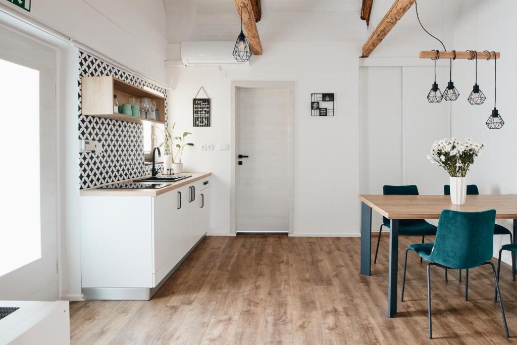 AVA HOUSE - Two-Bedroom Apartment