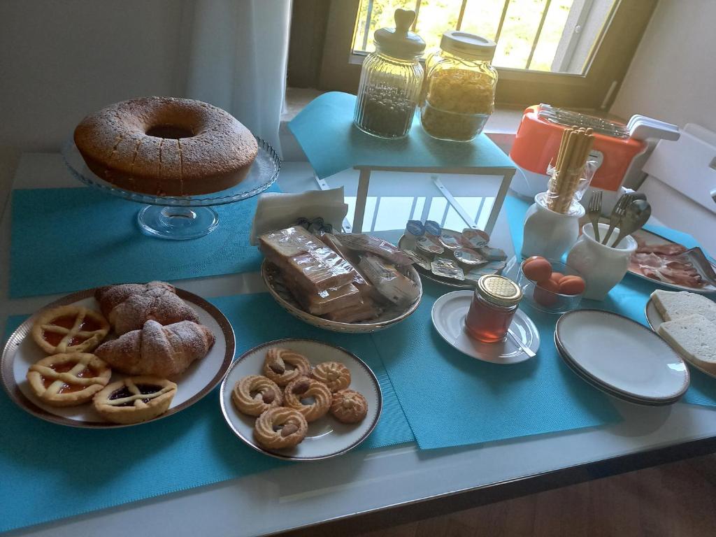 Jedlo v ubytovaní bed & breakfast alebo blízkom okolí
