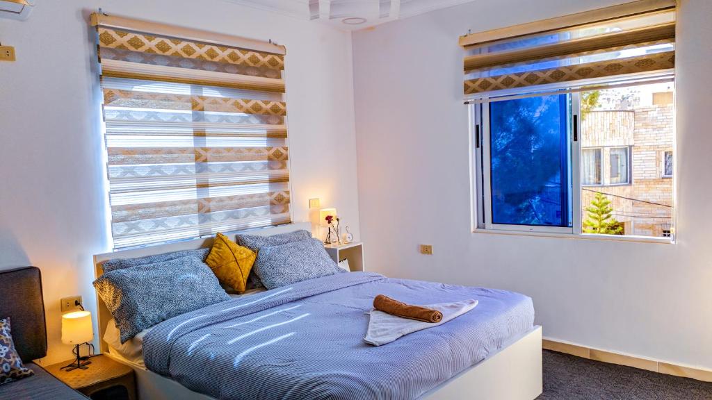 Llit o llits en una habitació de Full panorama Jerash (PLUS)