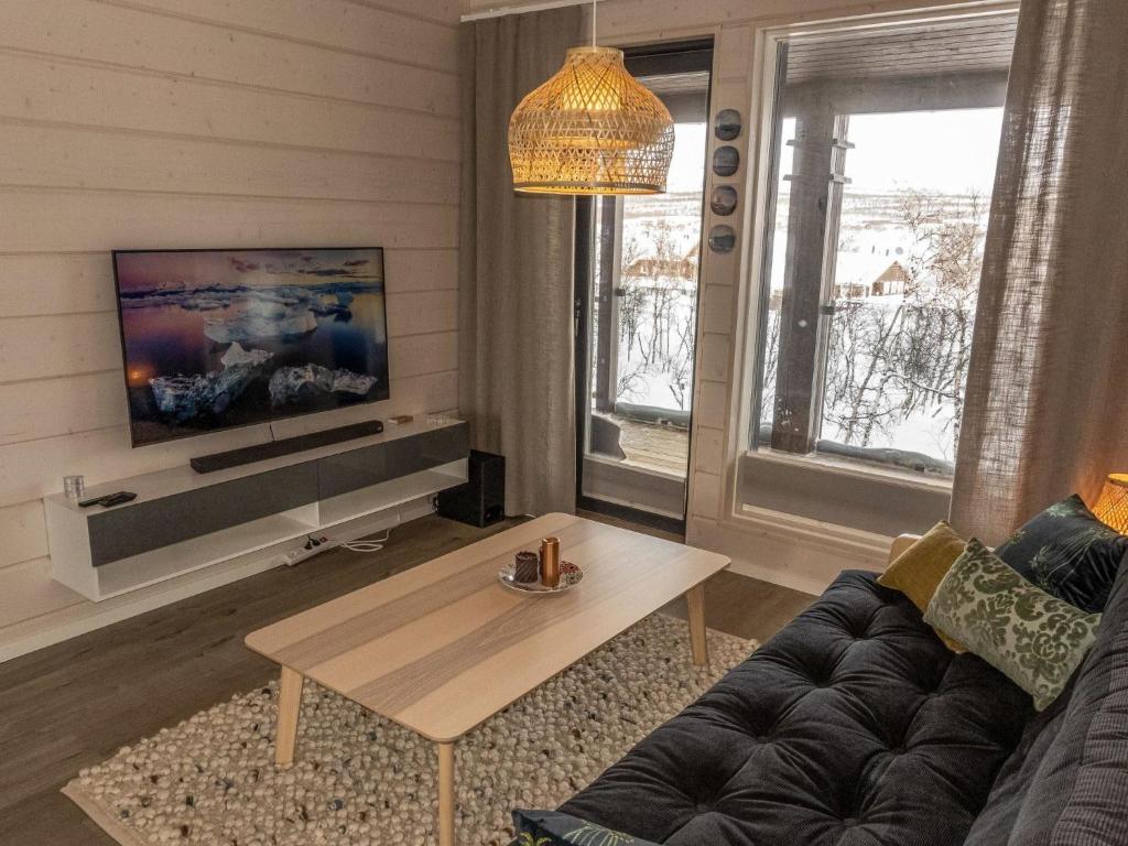 TV a/nebo společenská místnost v ubytování Holiday Home Haltinmalla by Interhome