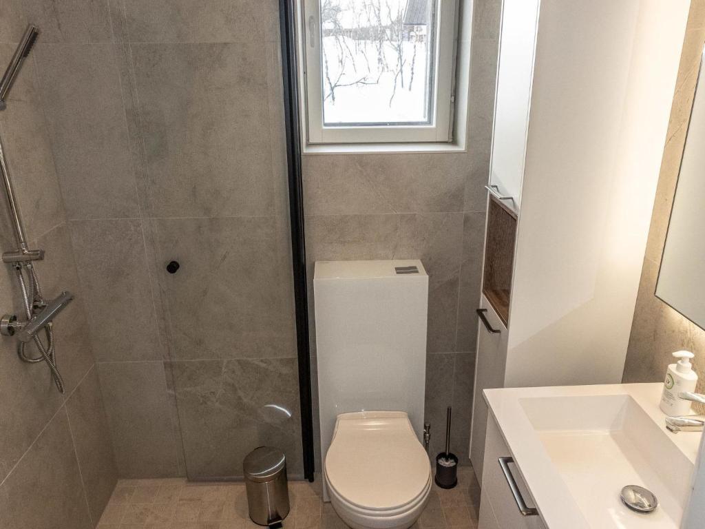 Koupelna v ubytování Holiday Home Haltinmalla by Interhome