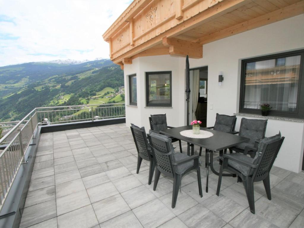 Nespecifikovaný výhled na hory nebo výhled na hory při pohledu z apartmánu