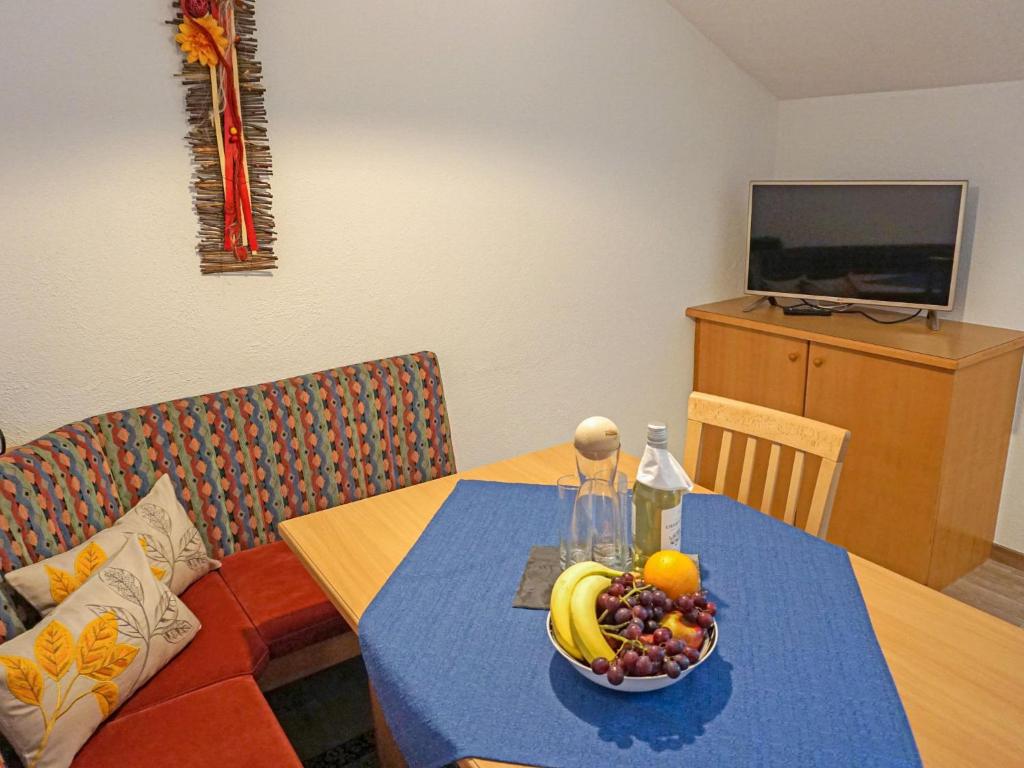 Televízia a/alebo spoločenská miestnosť v ubytovaní Apartment Apart 107 Wiesenhof by Interhome