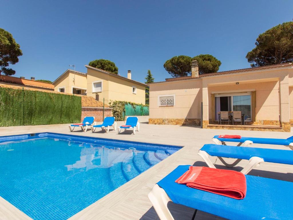 Holiday Home Granada, Vidreres – Updated 2022 Prices