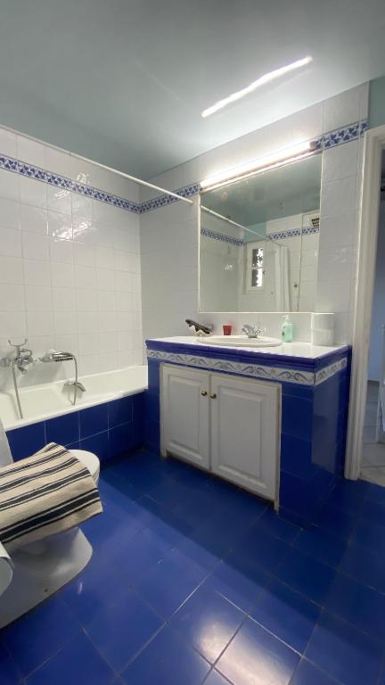 Koupelna v ubytování Vourkari BayHouse