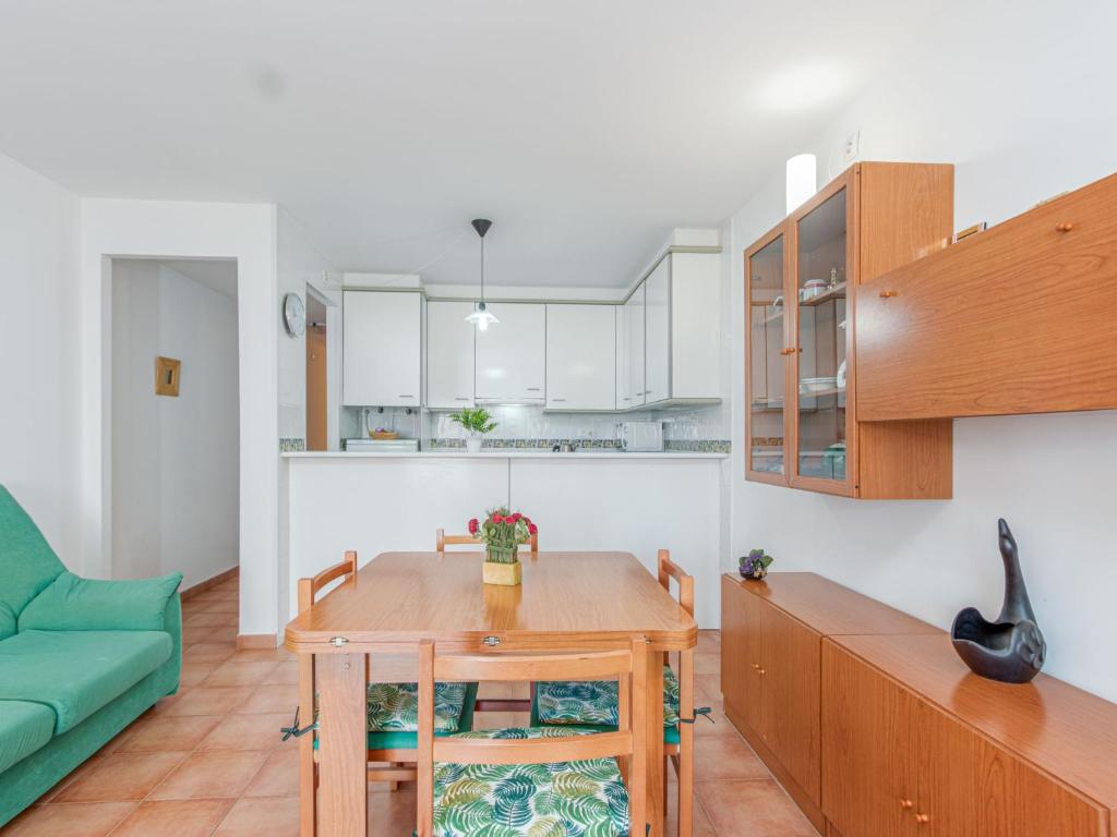 Apartment Stella Maris-1 by Interhome, Roses – Bijgewerkte ...