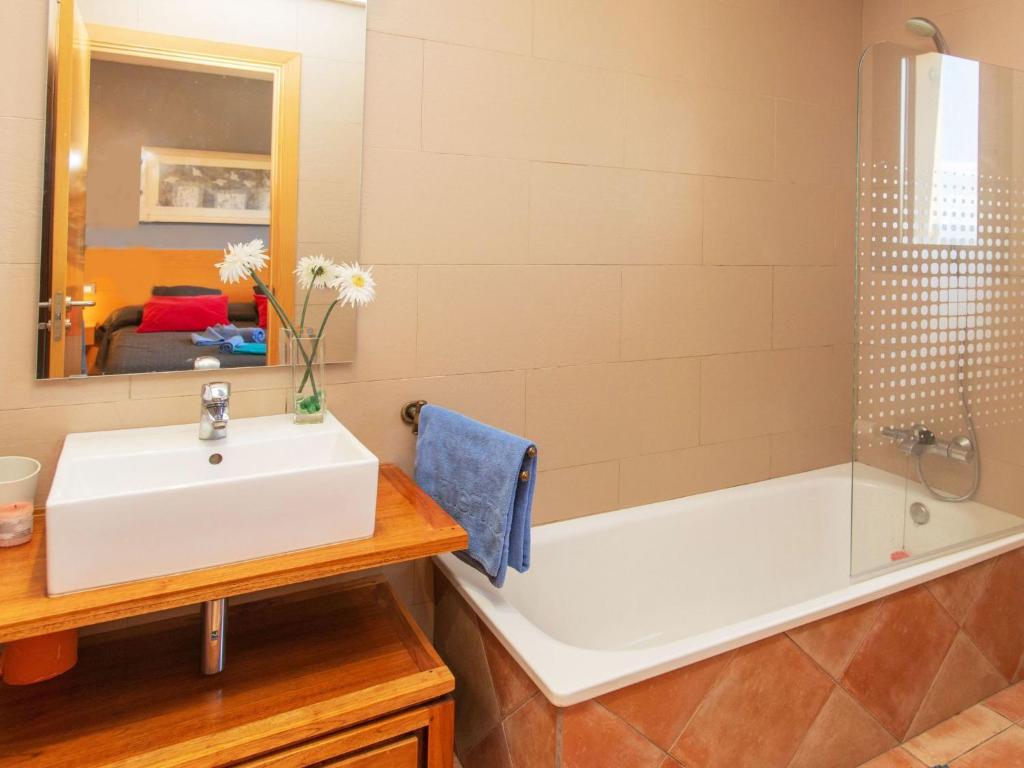 Kúpeľňa v ubytovaní Holiday Home Ullastreta by Interhome