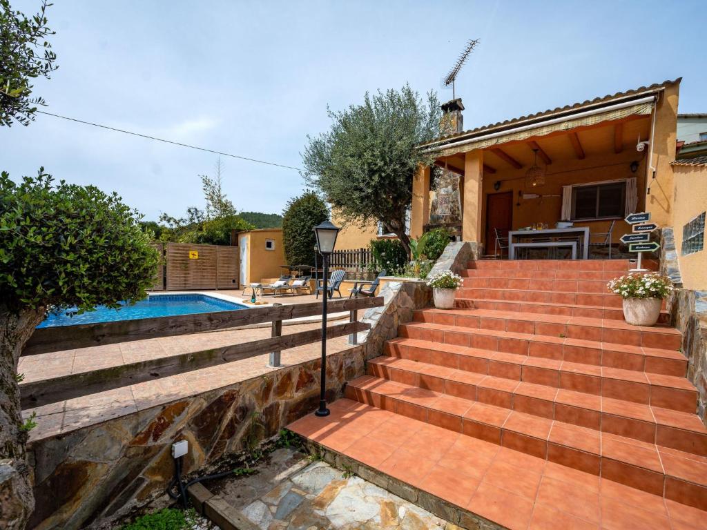 Bazén v ubytovaní Holiday Home Can Alma by Interhome alebo v jeho blízkosti