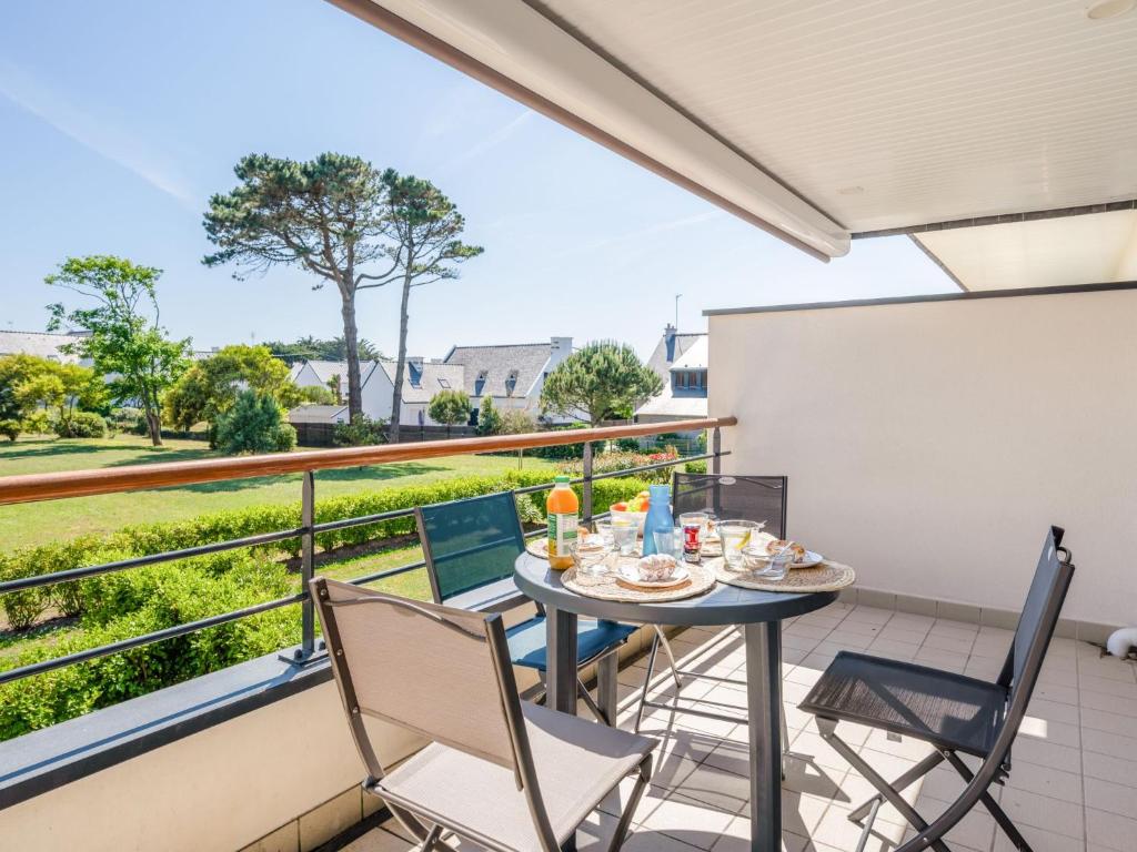 Balkón alebo terasa v ubytovaní Apartment Résidence Parc Saint-Clément by Interhome
