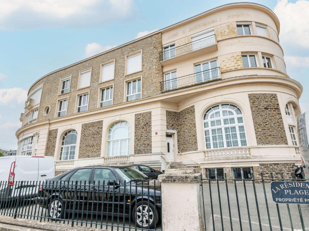 Budynek, w którym mieści się apartament