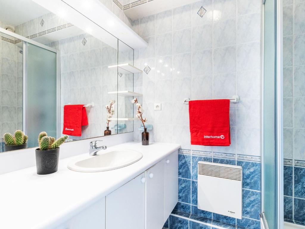 Zdjęcie z galerii obiektu Apartment La Plage-2 by Interhome w mieście Dinard
