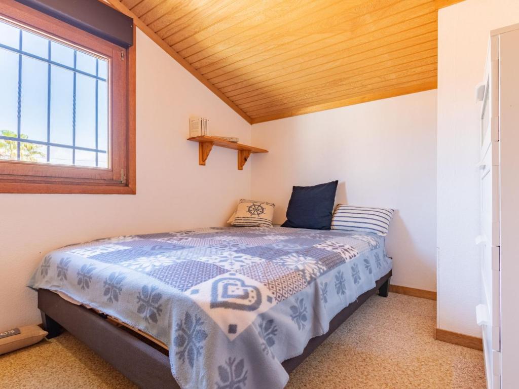 Posteľ alebo postele v izbe v ubytovaní Holiday Home Le Canigounenc by Interhome