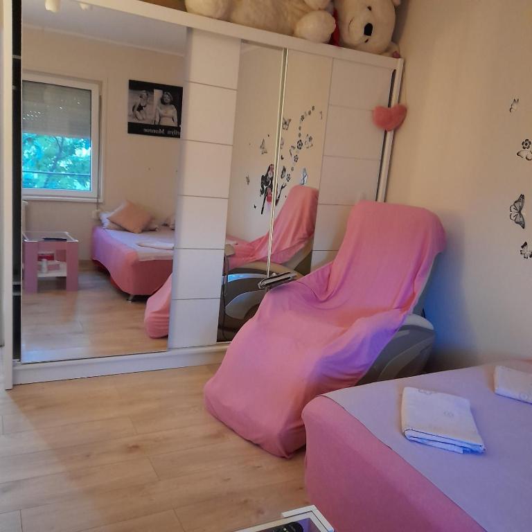 Apartman Bebuš - Housity