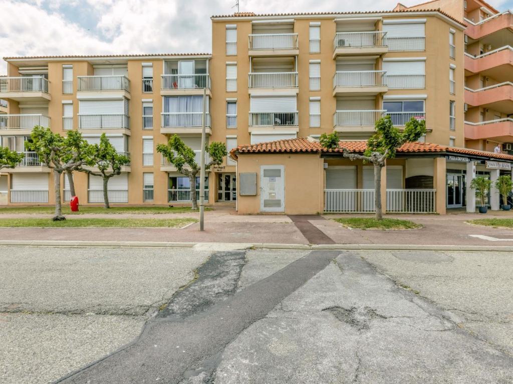 Budynek, w którym mieści się apartament
