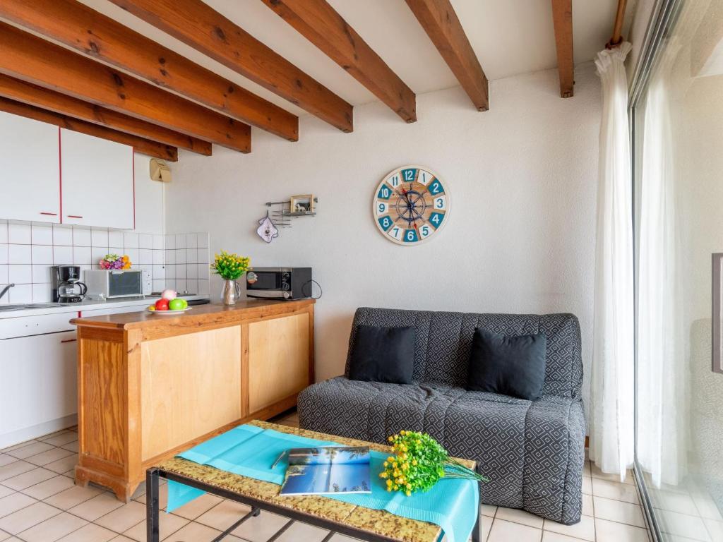 Kuchyň nebo kuchyňský kout v ubytování Apartment Belvédère 4 by Interhome