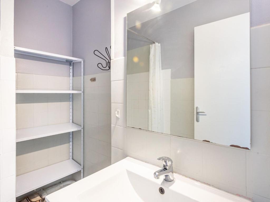 Kúpeľňa v ubytovaní Apartment Le Cormoran by Interhome