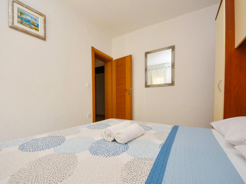 Posteľ alebo postele v izbe v ubytovaní Apartment Tanja-1 by Interhome