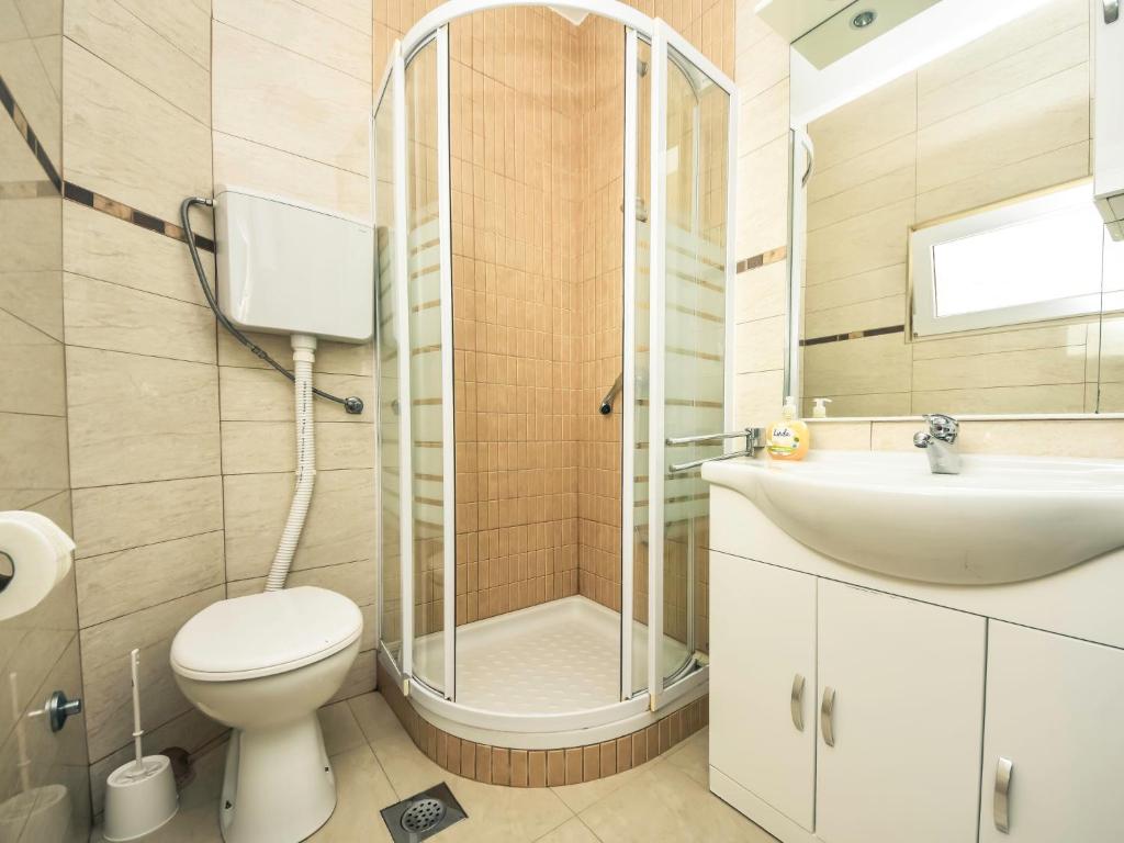 Kúpeľňa v ubytovaní Apartment Tanja-1 by Interhome
