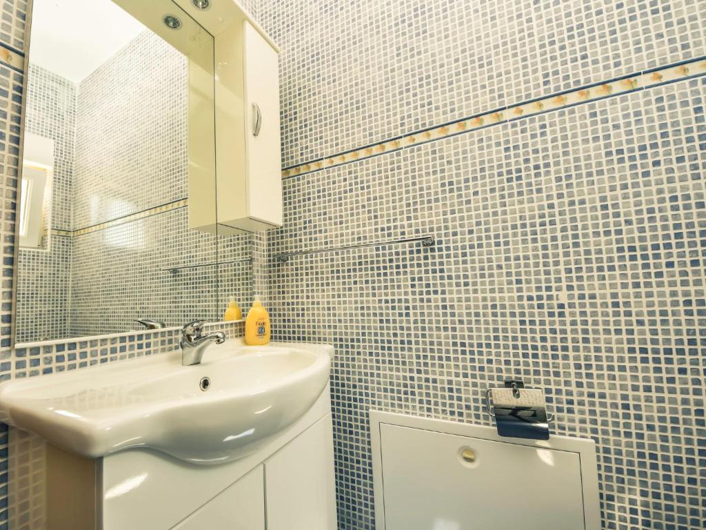 Kúpeľňa v ubytovaní Apartment Tanja-1 by Interhome