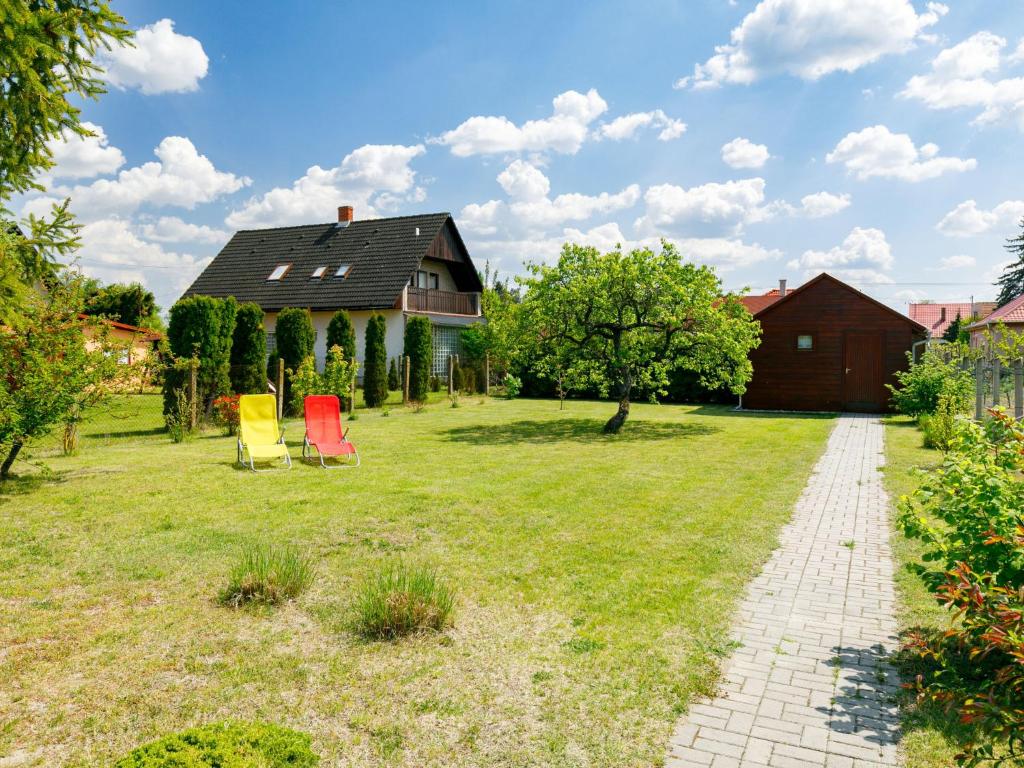Vonkajšia záhrada v ubytovaní Holiday Home Pear Trees by Interhome