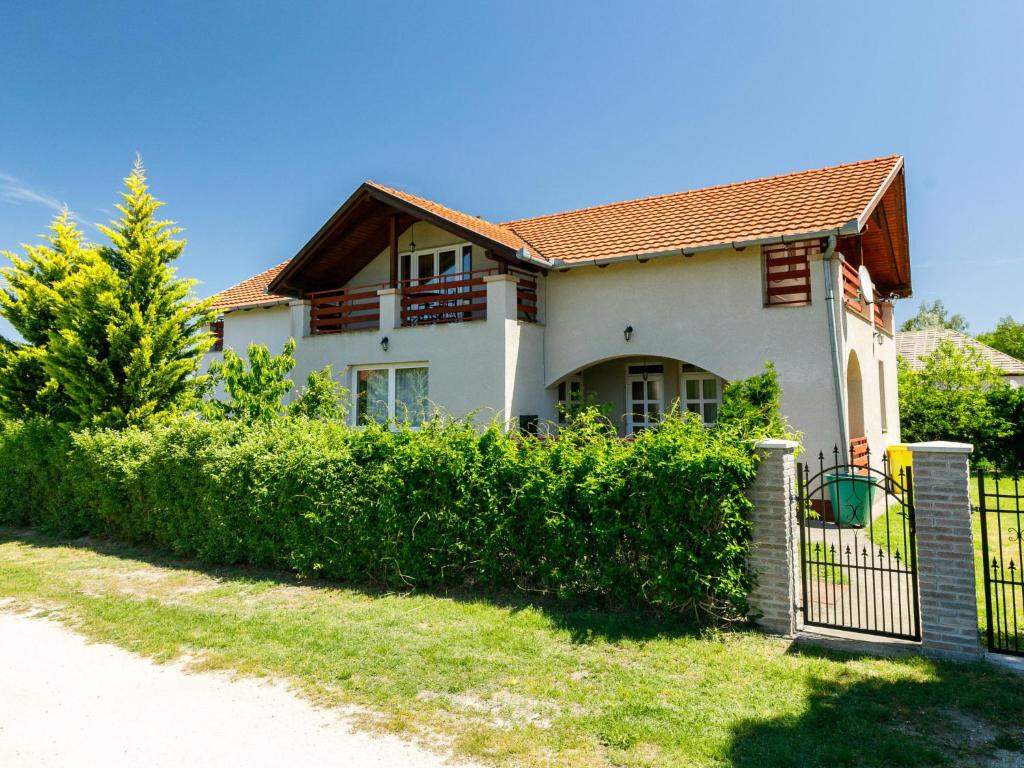 Holiday Home Lian by Interhome 8646 Balatonfenyves kép - 1