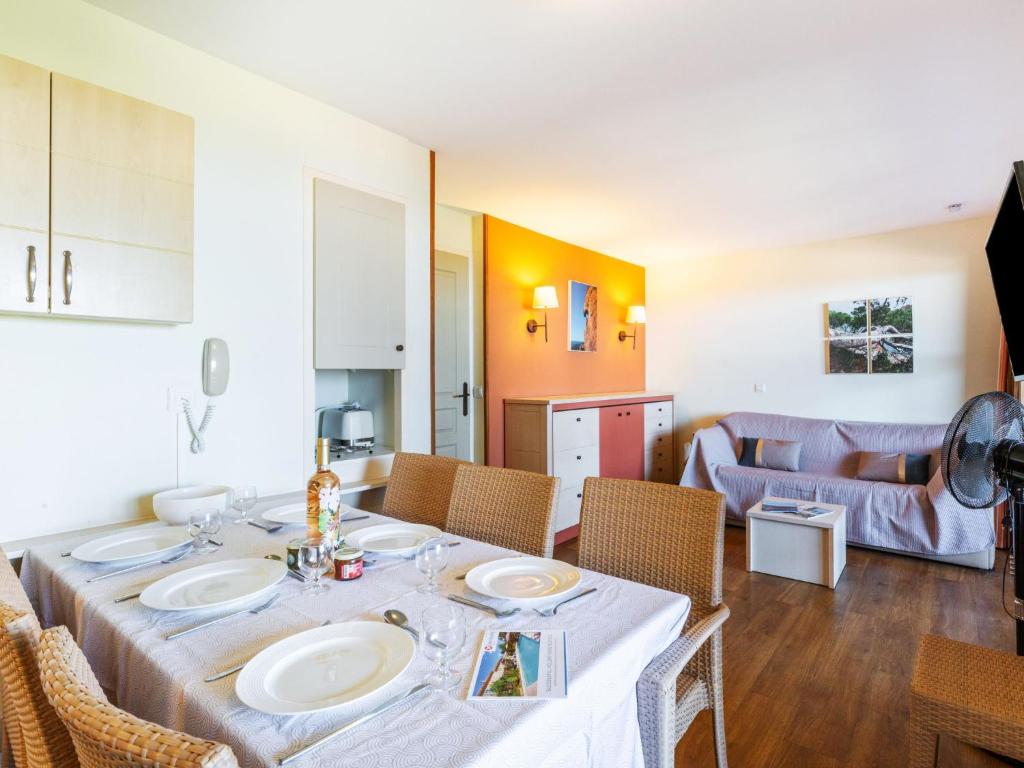 Posedenie v ubytovaní Apartment Village Cap Estérel - L'Esquinade-56 by Interhome