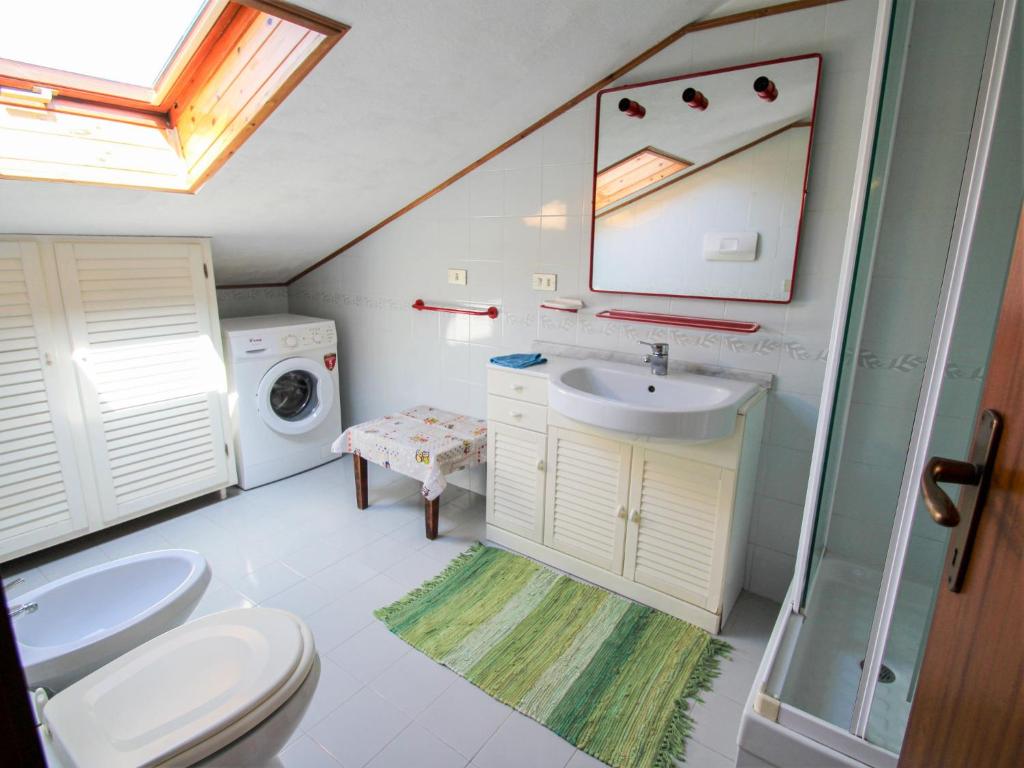 Kúpeľňa v ubytovaní Apartment Brunetta by Interhome