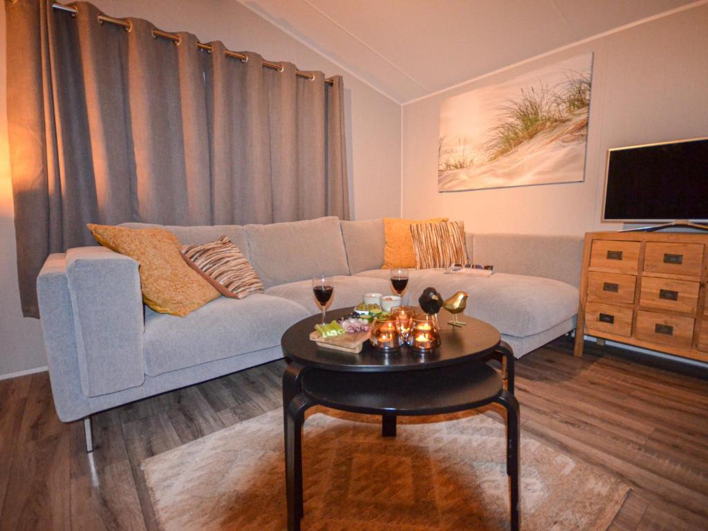Posezení v ubytování Holiday Home Wiringherlant-28 by Interhome