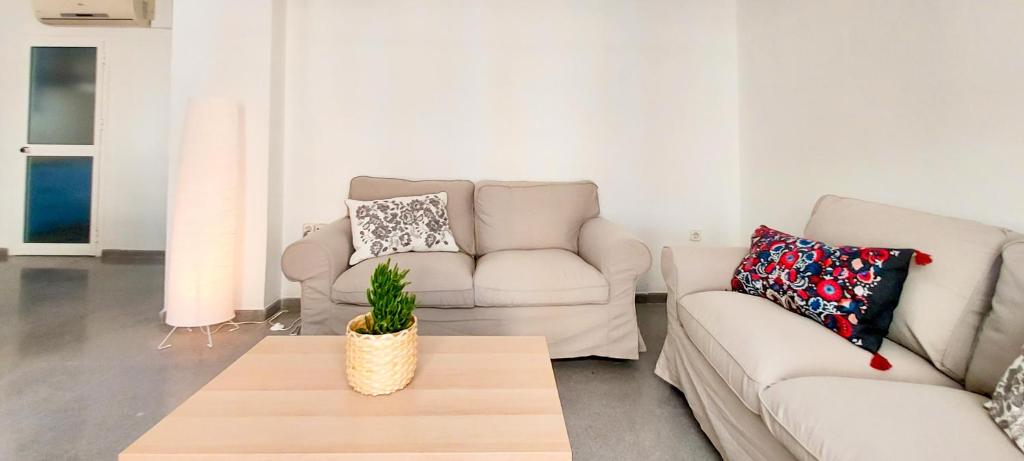 Posedenie v ubytovaní Apartamento MURILLO-PLAZA DE LA MAGDALENA