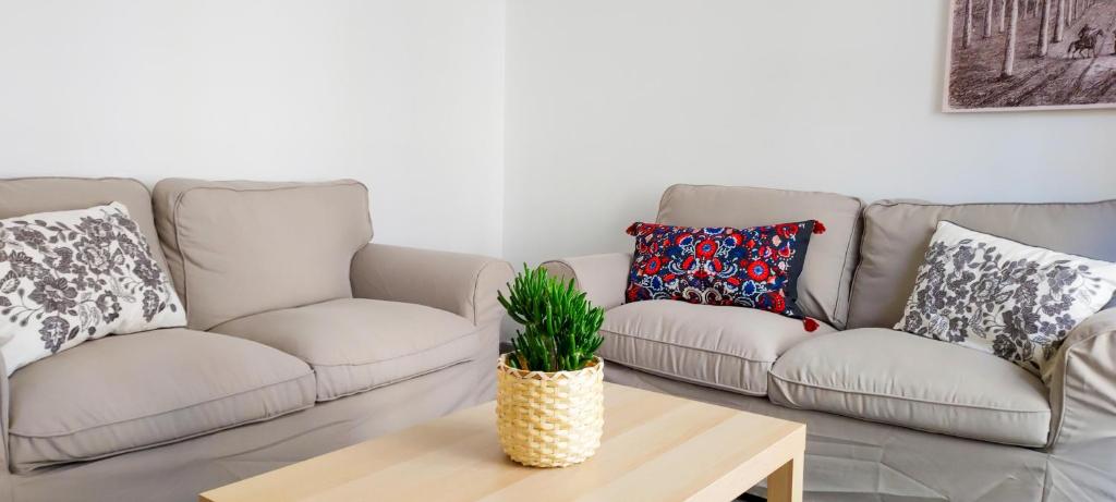 Posedenie v ubytovaní Apartamento MURILLO-PLAZA DE LA MAGDALENA