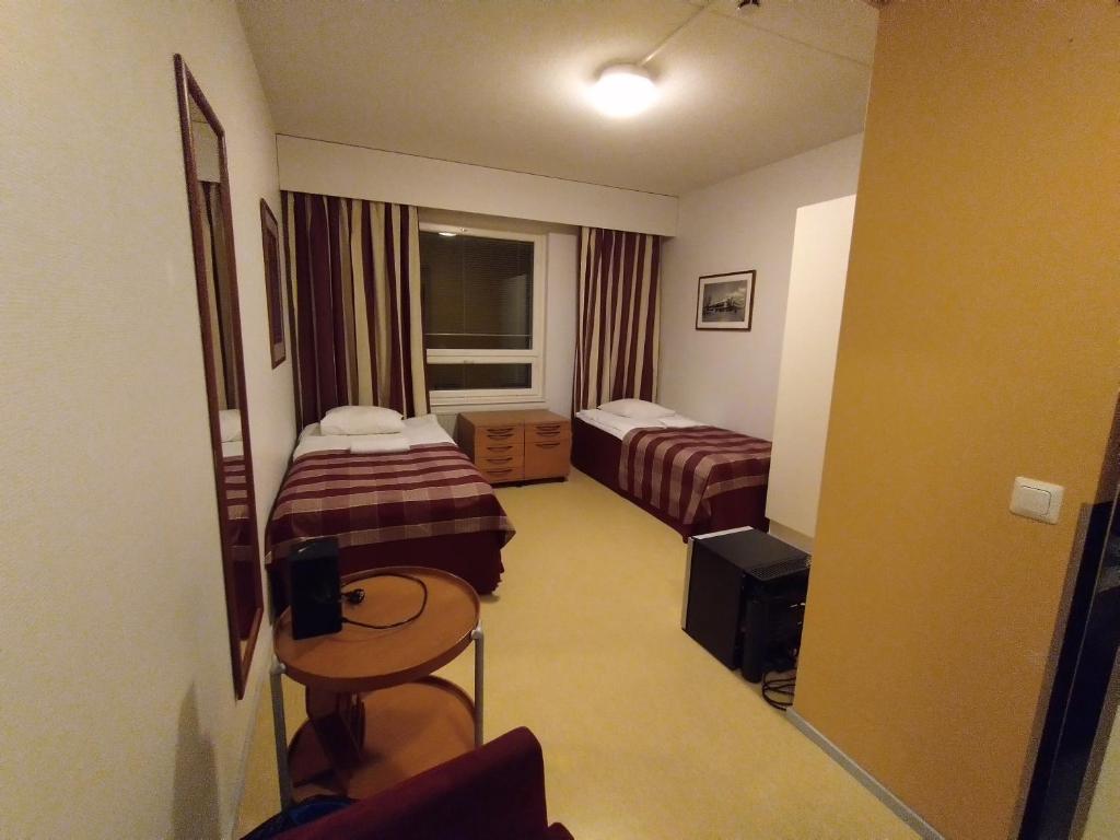 West Side Hotel - Budget Double Or Twin Room