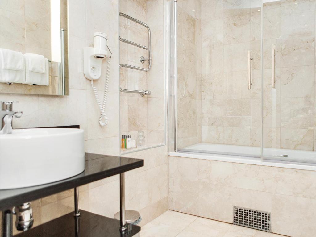 Koupelna v ubytování Elite Grand Hotel Norrköping