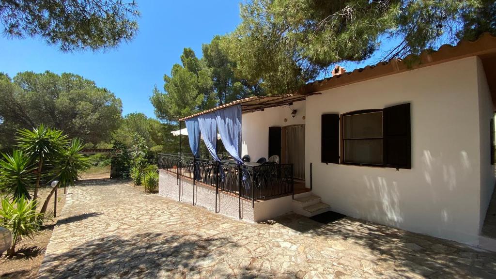 Mario & Nina a Porto Pino - Accogliente Casa con Giardino