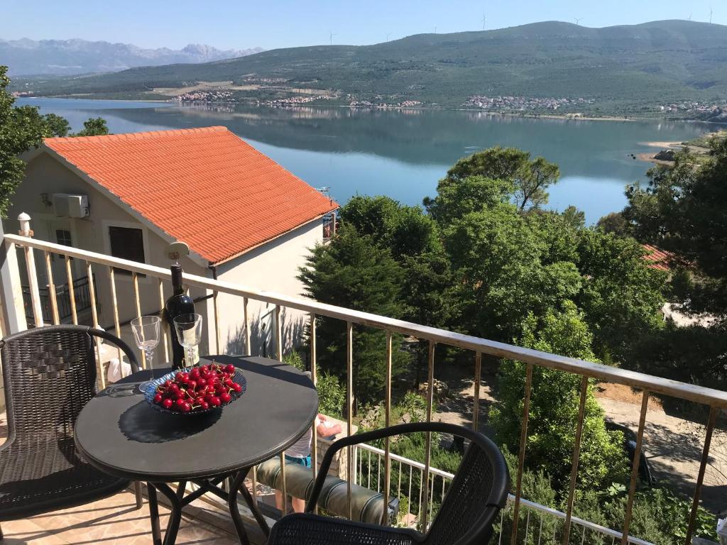Příroda nedaleko apartmánu