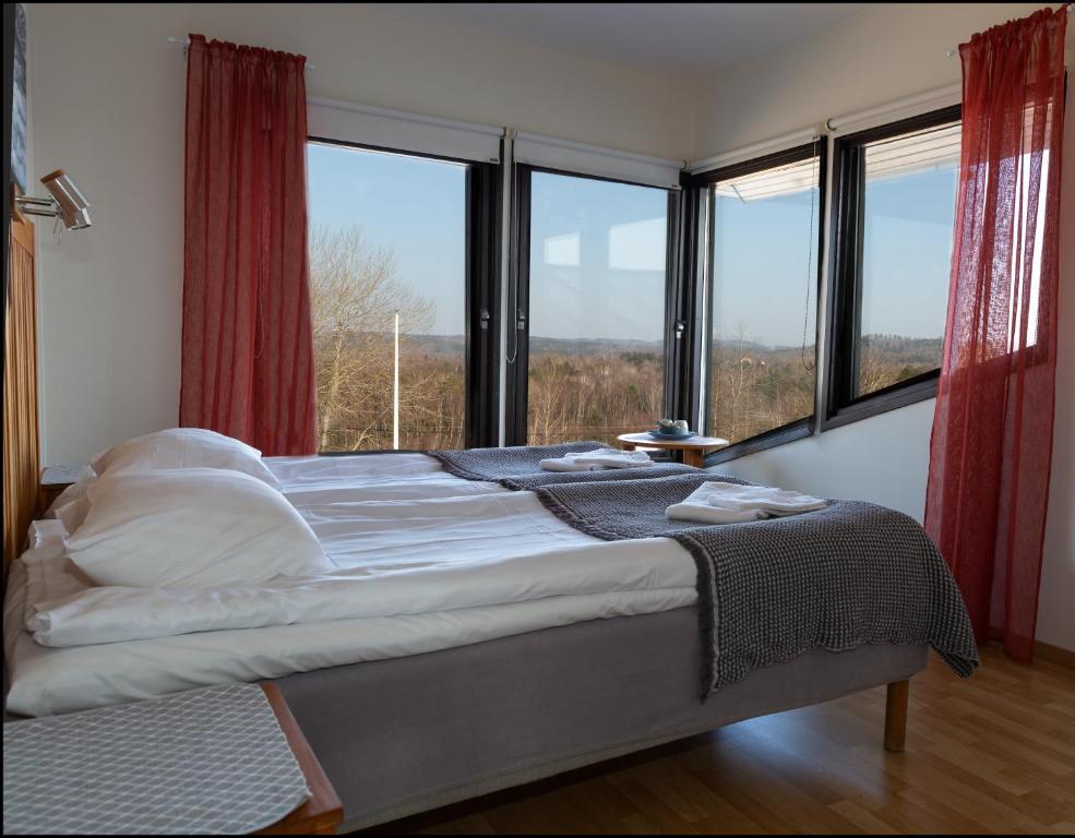 En eller flere senge i et værelse på Varbergs GK Östra Hotell