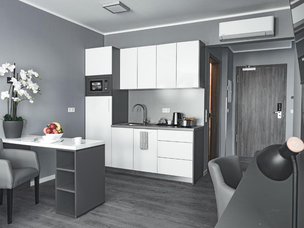 THE ROOMS - Hotel & House - Resim 36